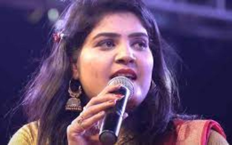 SHOCKING! Bhojpuri Singer Nisha Upadhyay SHOT During Celebratory Firing In Bihar While She Was Performing Live; Suffers Bullet Injury-Report