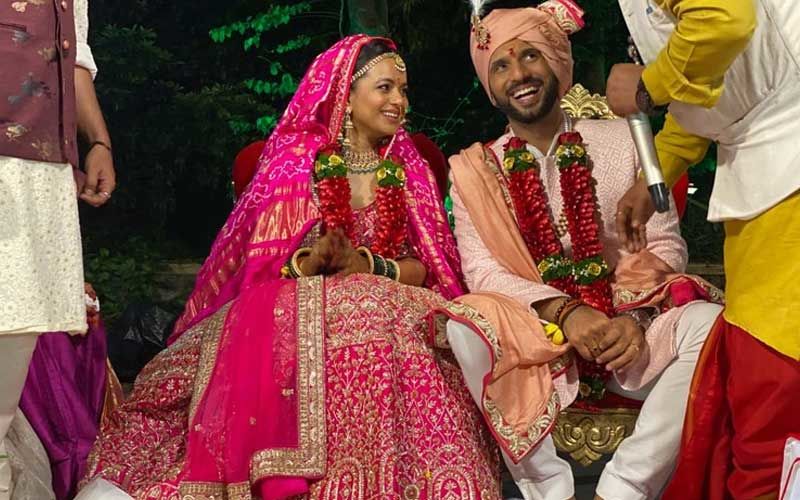 Punit Pathak And Wife Nidhi Moony Singh Indulge In Some Post-Wedding Rituals; Family Welcomes Mrs Pathak In A Traditional Way – VIDEO