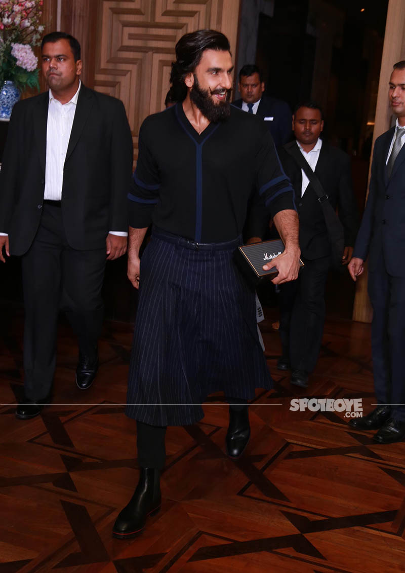 Ranveer Singh knocks it out of the park in grey pant-suit with