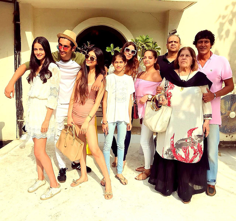 panday family head for lunch