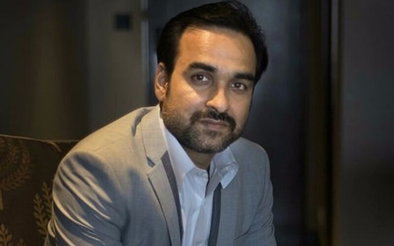 Pankaj Tripathi Embraces His Role As A 'People's Actor'; Obliges Fans' Requests For Selfies Despite Discomfort At NY Trip