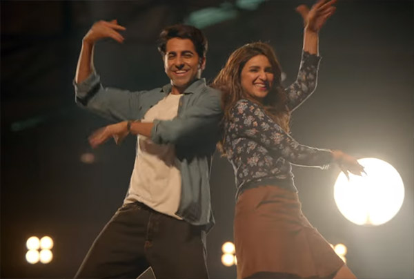 parineeti chopra and ayushmann khurrana dancing in meri pyaari bindu