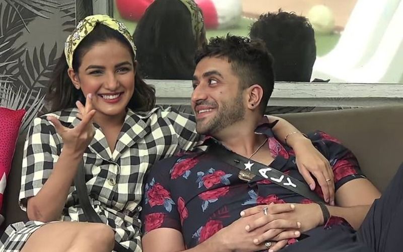 Bigg Boss 14’s Jasmin Bhasin Responds To Paparazzi’s Question About Her Marriage With Aly Goni; Says ‘Possible Hi Nahi Hai Abhi’