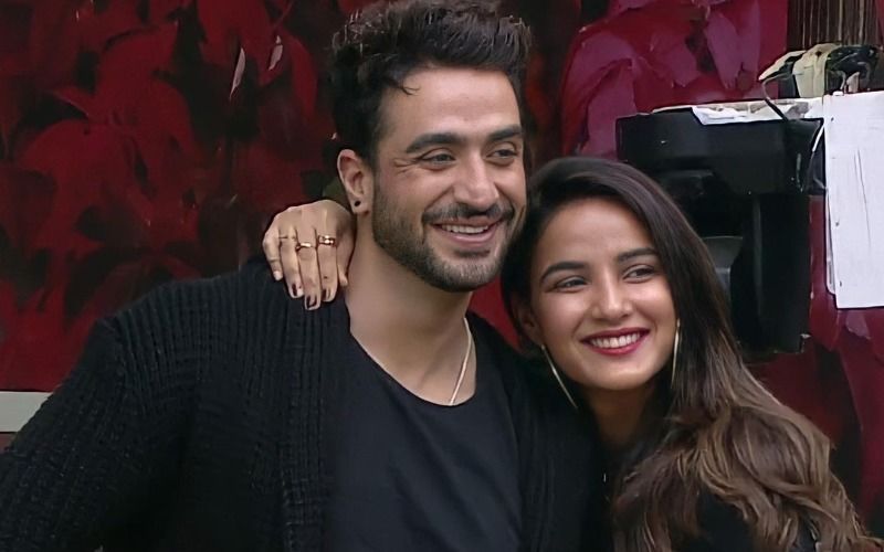 Jasmin Bhasin Asked About Her Marriage Plans With Aly Goni Once Again; Bigg Boss 14 Contestant Says ‘Abhi Toh Hum Bachche Hain’- VIDEO
