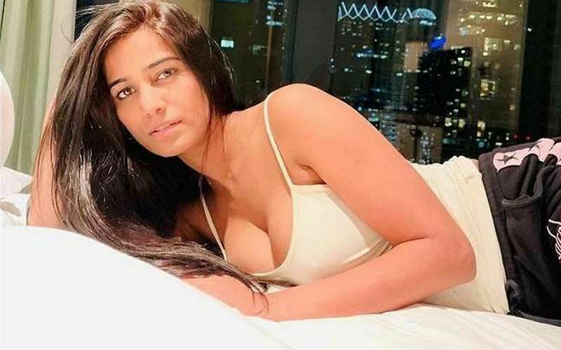 Poonam Panday Fake Death News Controversy: Kangana Ranaut, Bipasha Basu, Mandira Bedi And Other Celebs Slam The Actress For Cheap Publicity