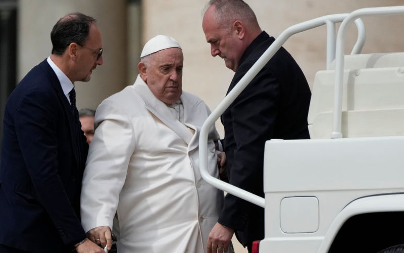 Pope Francis Rushed To Hospital After Complaining Of Breathing Difficulties; No Traces Of COVID-19 Found His Medical Tests-REPORTS