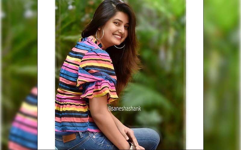 Prajakta Mali Mesmerises Her Fans With A Glimpse Of Her Outdoor Photoshoot