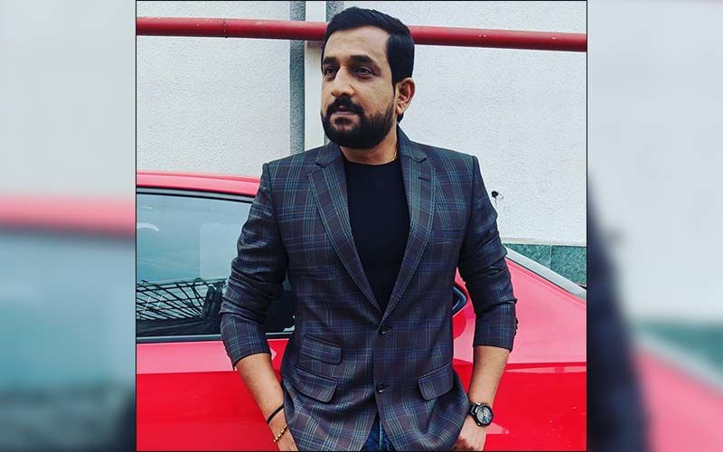 Actor Director Prasad Oak Looks Dapper In This Formal Yet Dashing New Look