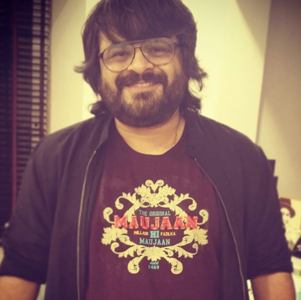 pritam smiling for the paps