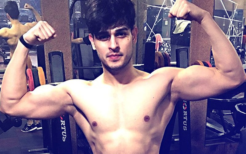OMG! You Wouldn’t Believe What Priyank Sharma Did When A Fan Proposed To Him