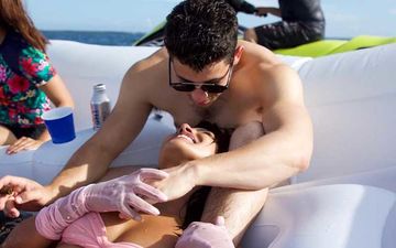 Bedroom Secret Revealed: Priyanka Chopra’s Husband Nick Jonas Can’t Start His Day Without Indulging In This Romantic Routine