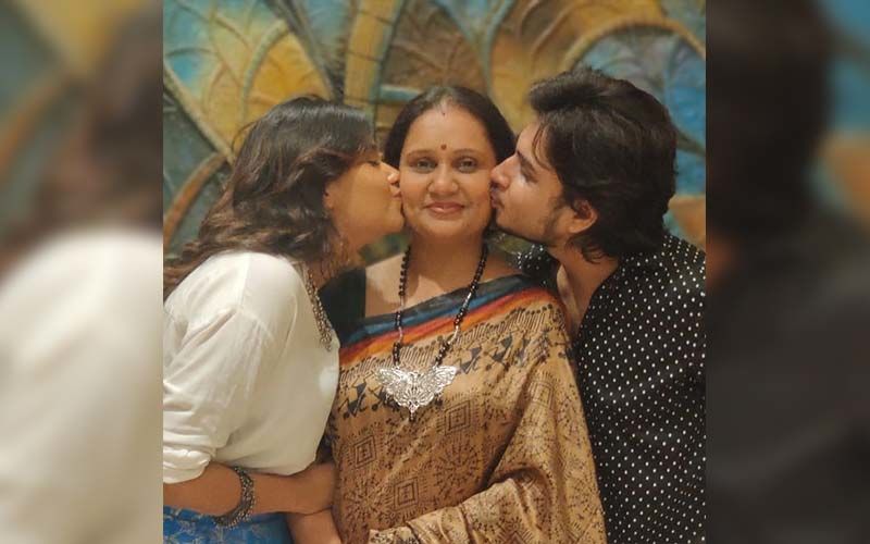 Marathi Veteran Actress Priya Berde Turns 50! Here's An Adorable Birthday Post By Son Abhinay Berde