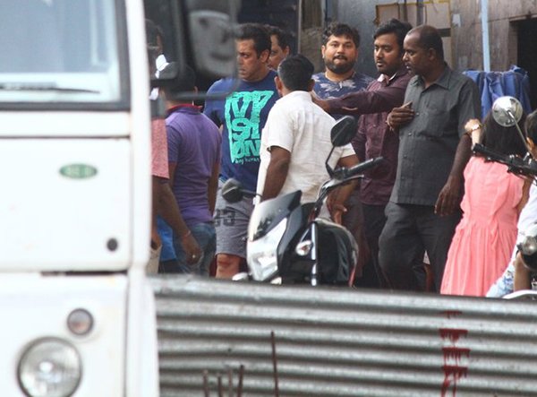 race salman pics race salman pics