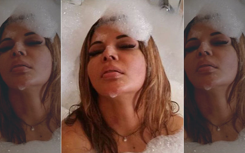 Rakhi Sawant’s Saucy Bathtub Pictures: Actress Enjoys With Her Husband Ritesh, Says She's "Getting Crazy"