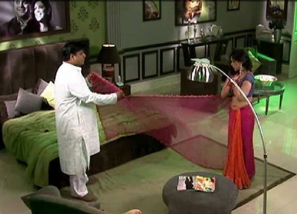 ram kapoor and sakshi tanwar in a still from the show bade acche lagte hai