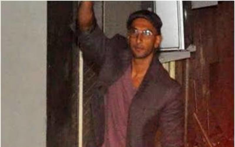 Exclusive: Deepika And Ranveer Snapped After A Movie Screening