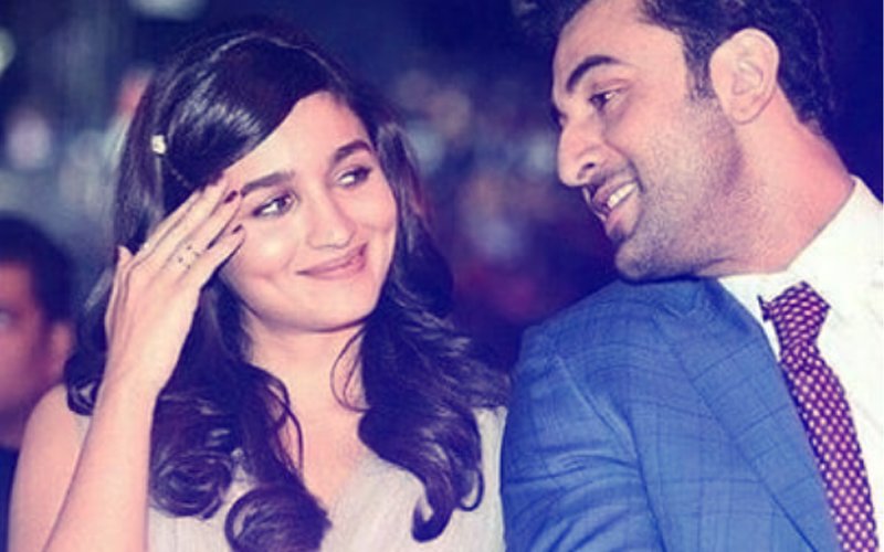 Alia Bhatt & Ranbir Kapoor Will Be The 'Hook Up Of 2018', Says Manish Malhotra