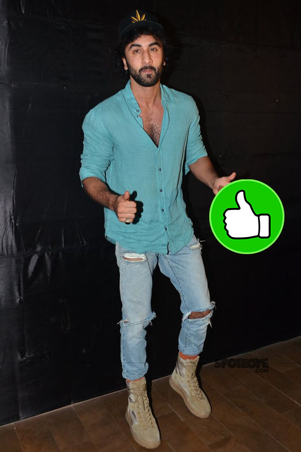 ranbir kapoor at jagga jasoos screening in blue