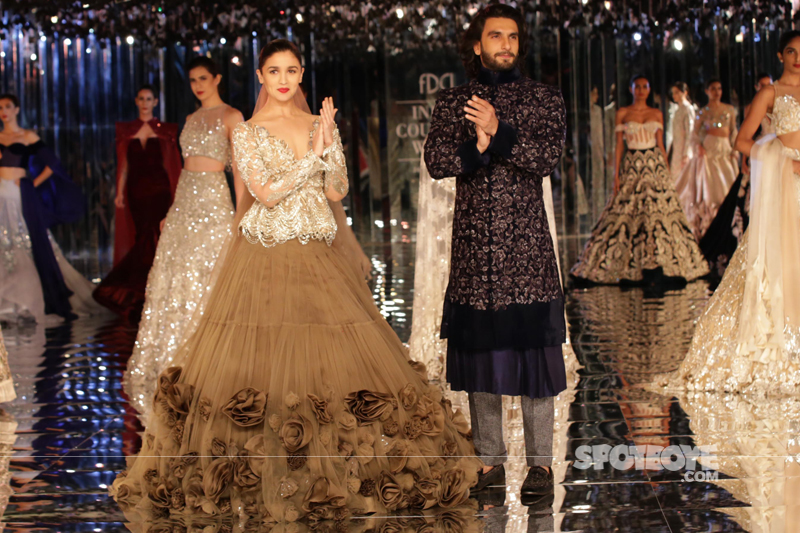 ranveer singh alia bhatt on ramp posing