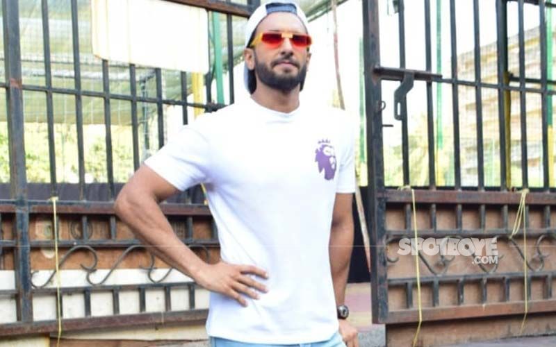 Ranveer Singh Leaves Fans Gushing Over His Suave Look As He Returns To Set; See PICS