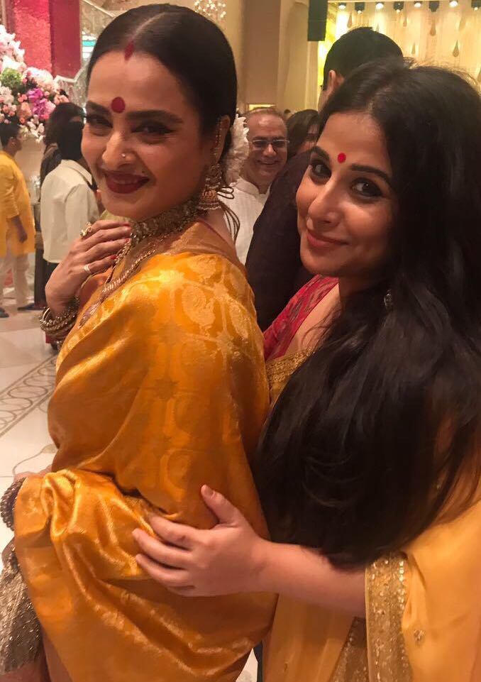 rekha with vidya balan at ambani ganpati celebration