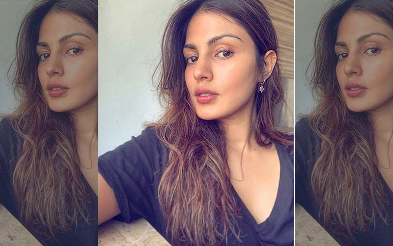 Rhea Chakraborty Files A Police Complaint Against Media For Gathering Inside Her Building And Work Under Constitutional Rights