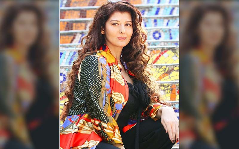 Former Miss India Sangeeta Bijlani Just Pulled Off A Difficult Workout, Leaving Us Awestruck