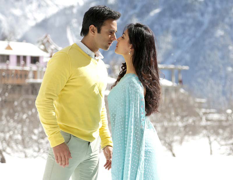 rulkit samrat and yami gautam in sanam re