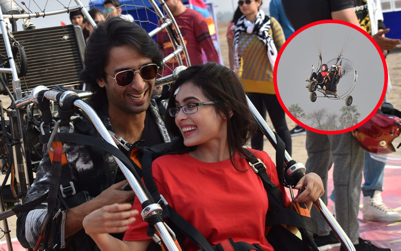 Yeh Rishtey Hain Pyaar Ke Actors Shaheer Sheikh And Rhea Sharma Display Their Adventurous Side Through Paragliding