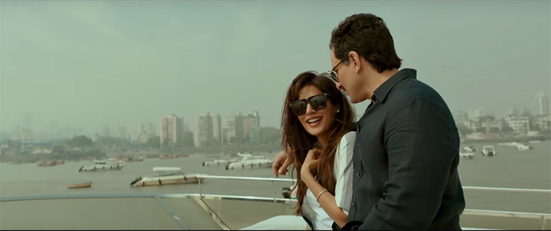 saif and chitrangdha in baazaar