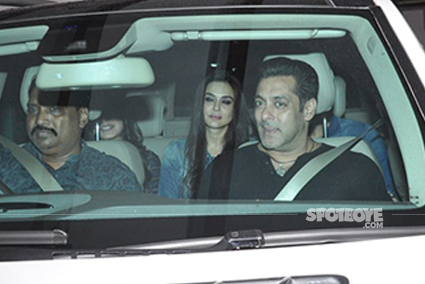 salman khan and preity zinta at tubelight screening