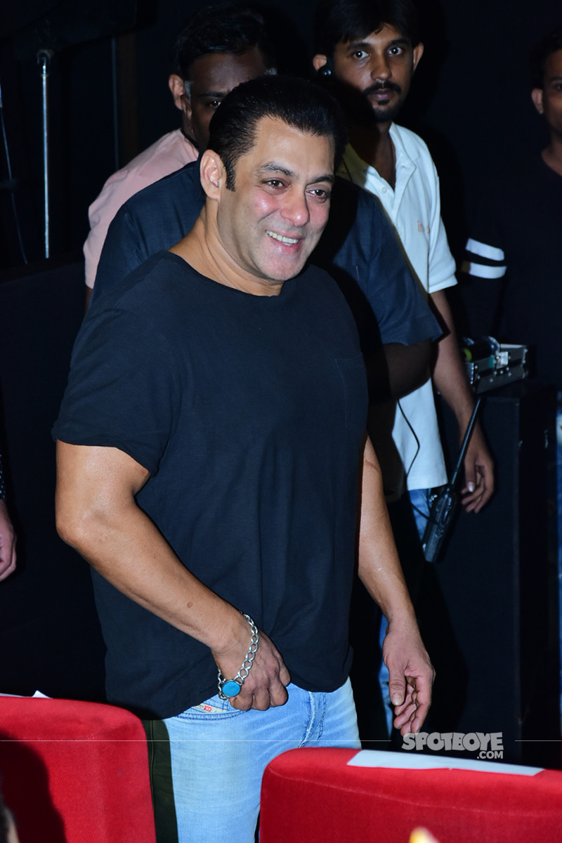 salman khan at loveratri trailer launch