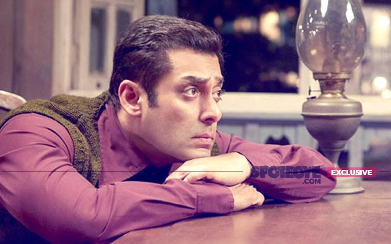 Waah! Salman Khan PAYS 50 Per Cent Losses Of Tubelight! Star Ho Toh Aisa!