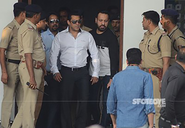 salman khan signed a bail bond of rs 20000