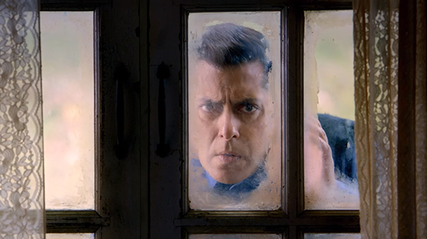 salman khan still from movie tubelight