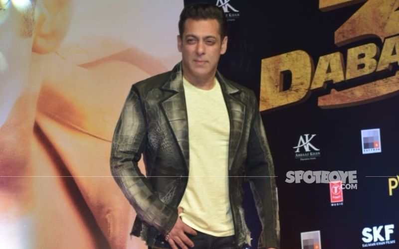 Salman Khan Feels 'Awkward, Yet Delighted And Honored' As His Artwork ‘Immortal’ Is Being Displayed Along With Great Artists; Shares Gratitude Post