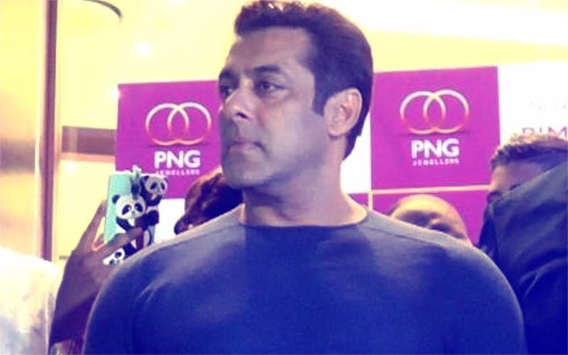 VIDEO: Salman Khan Graces The Store Launch Of PN Gadgil Jewellers In Pune
