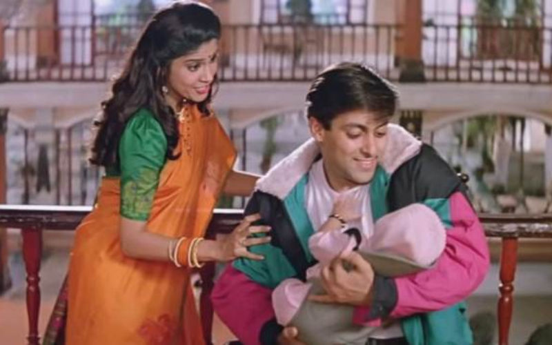 'Salman Khan Handled Dog And The Baby Comfortably On Sets Of Hum Aapke Hai Koun, Not Every Actor Can Do This', Reveals Renuka Shahane