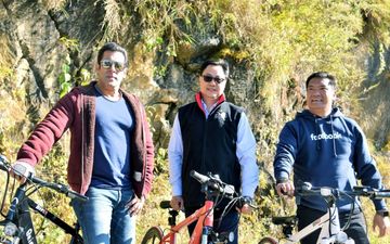 सलमान खान ने अरुणाचल प्रदेश में किरण रिजिजू संग साइकिल चलाई, देखिये वीडियो