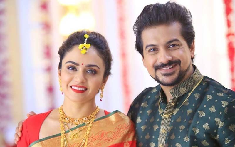 Well Done Baby: Amruta Khanvilkar And Pushkar Jog Play Newly Weds For This Upcoming Marathi Rom-Com