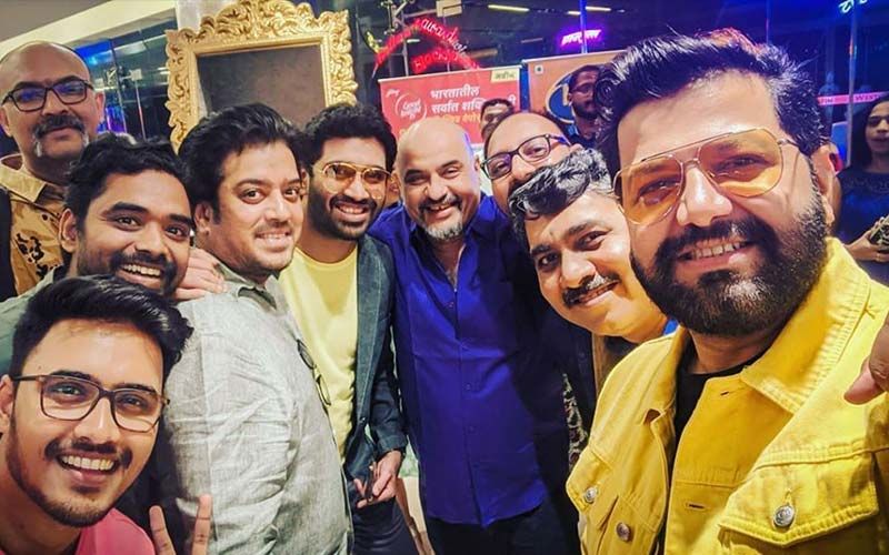 Avadhoot Gupte’s Selfie That Includes Every Marathi Musical Genius Goes Viral Across Media