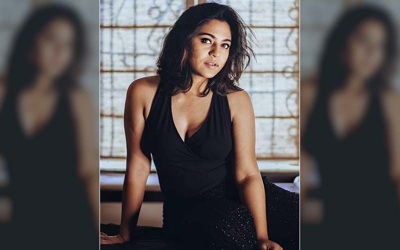 Mrunmayee Deshpande's Raw Hotness Will Make You Drool Over This Cleavage Flaunting Low Cut Black Dress