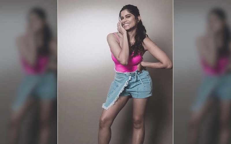 Sai Tamhankar's Quirks From Behind The Scenes Of A Photoshoot Is The Cutest Thing On Internet Today
