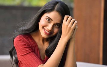 Bhagyashree Limaye's Casual Beach Look Will Make You Nostalgic Of Uninhibited Walks On The Beach