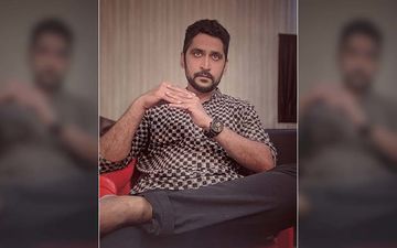 Chinmay Mandlekar And His Family Is Indulging In The Black And White Films During The Lockdown