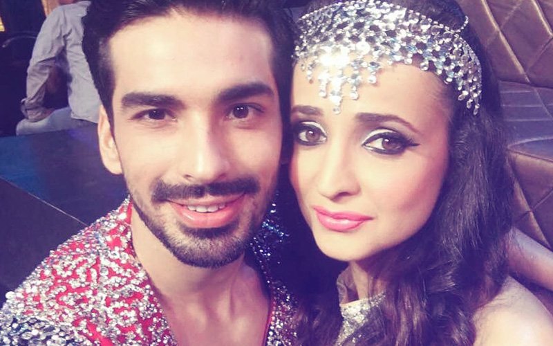 Nach Baliye 8: Sanaya Irani & Mohit Sehgal Get Defensive; Say ‘We Know Who Is Slinging Mud At Us’