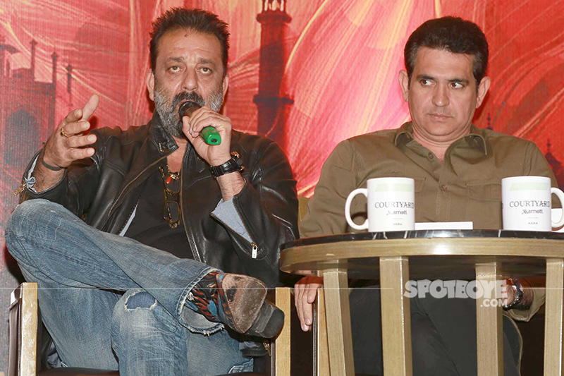 sanjay dutt and omung kumar while promoting bhoomi