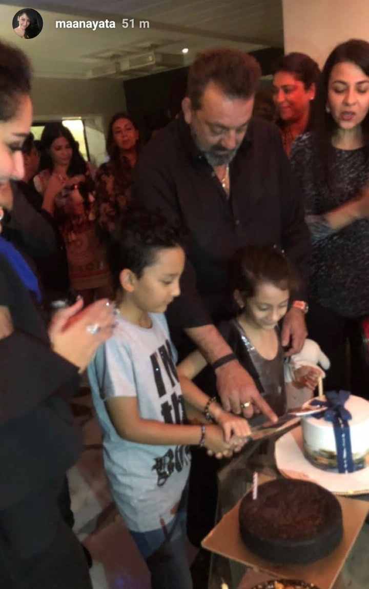 sanjay dutt cuts his birthday cake