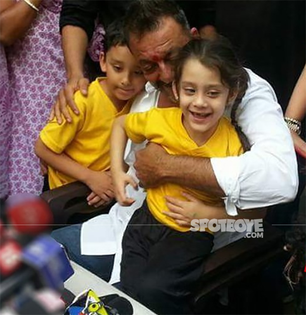 sanjay dutt with his children shahraan and iqra at his pali hill home