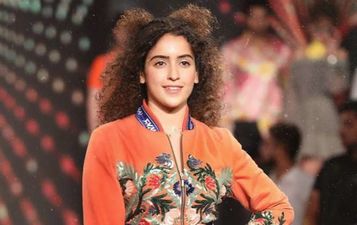 एक ही कपड़े को कई बार पहनने में 'दंगल' गर्ल सान्या मल्होत्रा को नहीं है कोई दिक्कत